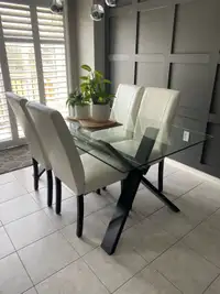Dining Table w Chairs