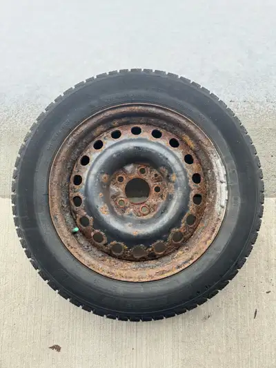4 x Michelin X-Ice Winter Tires on Rims Size: P225/55R17/XL Load index: 101 M+S Used for 2 seasons S...