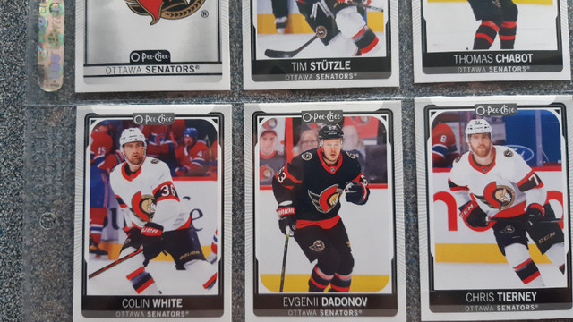 2021-22 O-PEE-CHEE Ottawa Senators Complete team with Rookies dans Art et objets de collection  à Lévis - Image 3