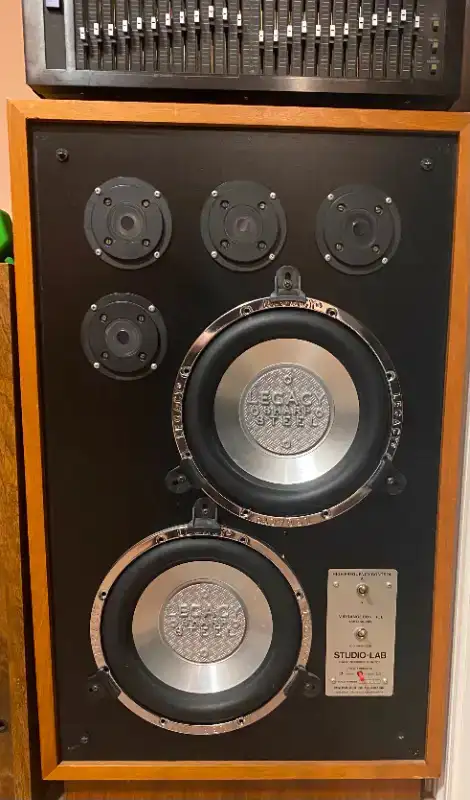 Used Legacy Studio-Lab Flagship Monitor Speakers (Pair) in Stereo Systems & Home Theatre in Markham / York Region - Image 2