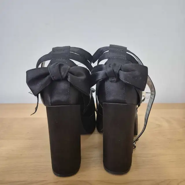 ~ Talons hauts noir Taille 39/8,8.5 ~ in Women's - Shoes in Québec City - Image 6