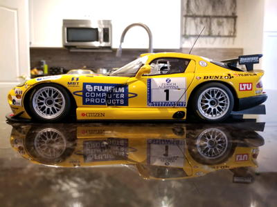 Autoart Dodge Viper GTS-R 24H Nurburgring #1 Yellow FujiFilm Bosch Lamy Lechner Zakowski ERTL Americ...