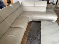 Recliner sofa very good condition creamy colour 