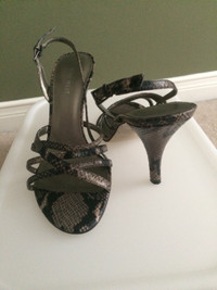 Women’s Size 7 Sandal Shoes