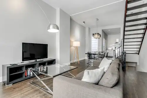 Stay in Toronto’s Little Italy — Fully Furnished Apartments for Short & Extended Stays Spacious 1, 2...