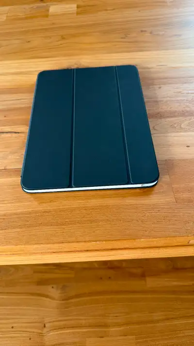 FS: Apple Ipad pro 11" black folio case (M4), View more