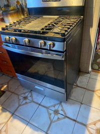 GE Gas  stove in perfect condition