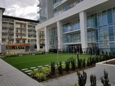 Looking for female roommate / Furnished Room + Private Bath in Lougheed Heights - Near SFU/Douglas O...