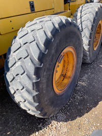6 - 20.5r25 Michelin XTLA grader tires