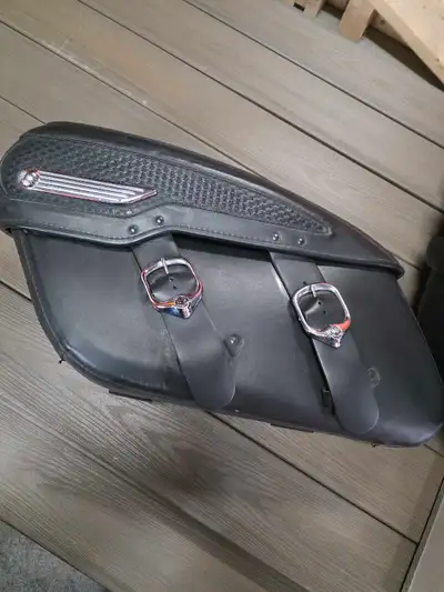 These premium Harley-Davidson leather saddlebags offer a rugged and stylish storage solution for you...