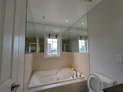 Detached House Over 3500 Sqft for Lease