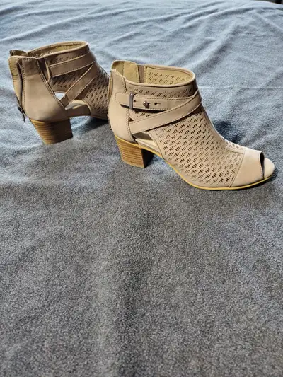 Ladies casual dress shoes, View more