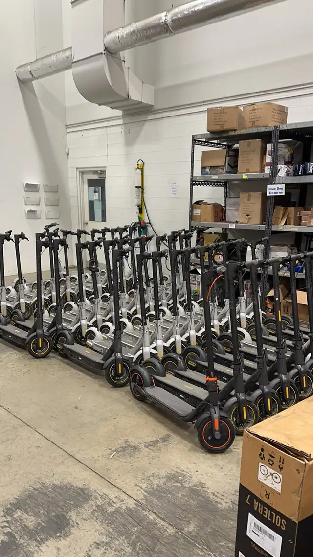 Segway G30p/Max2/ in Scooters & Pocket Bikes in London - Image 2