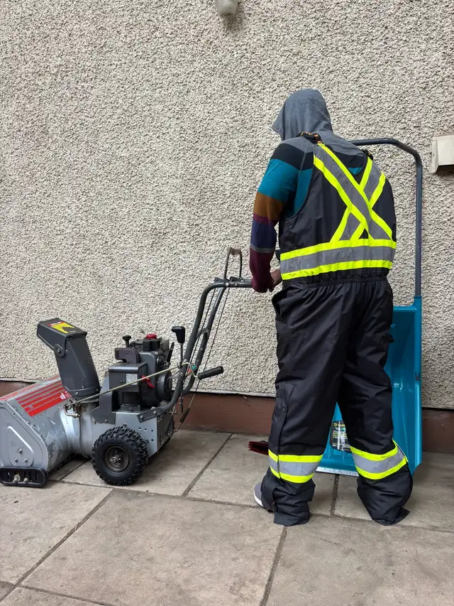 Property Maintenance, Lawn Care office /house Cleaning in Snow Removal & Property Maintenance in Saskatoon - Image 2