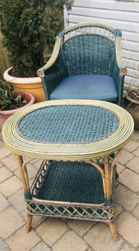 Vintage Chaise et table en osier rotin Wicker Armchair and Table
