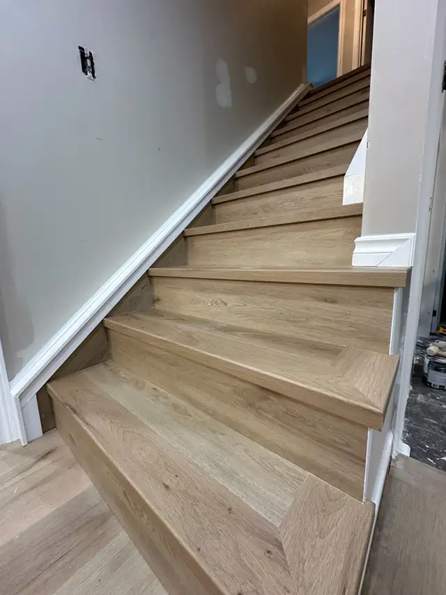 Professonal and affordable Floorong installation! 64639722818177120