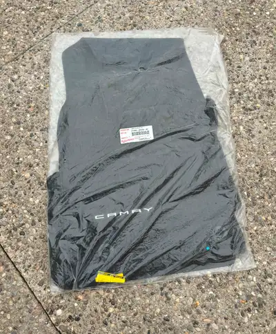 fits toyota camry all models 2018-2024 part number P206 - 03180 - 02 https://parts.brantfordtoyota.c...