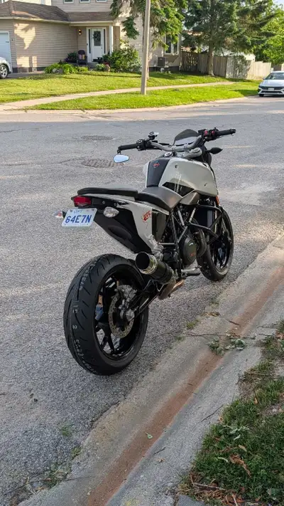 2018 KTM 690 Duke with 33,039 km. Incredibly clean bike, turn key, and ready for summer with a fresh...