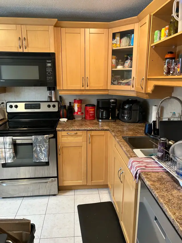 Room for rent in Old Barrhaven in Room Rentals & Roommates in Ottawa - Image 5