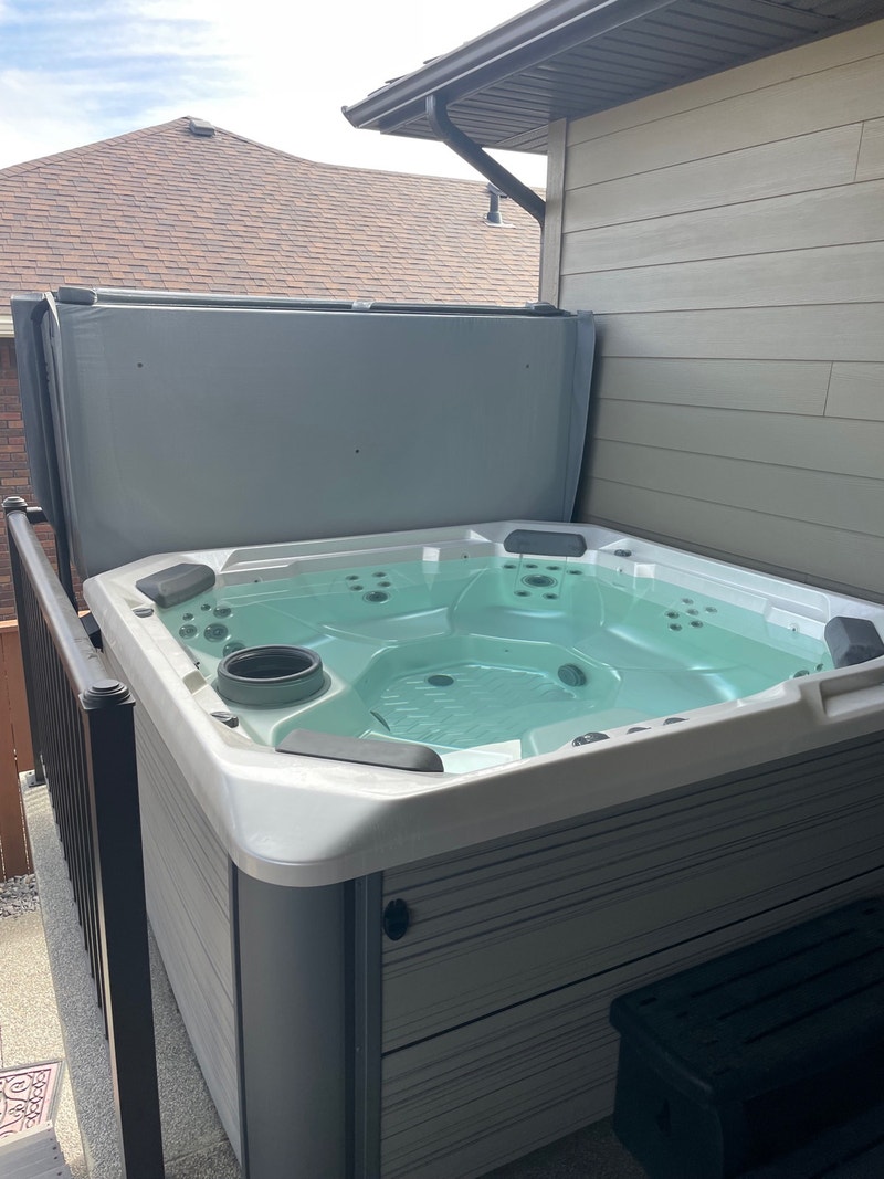2021 Hotsprings Rhythm 6 Person HotTub Hot Tubs & Pools Calgary