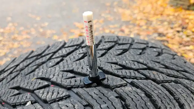 Winter tires and rims - Nokian Hakkapeliita R3 SUV in Tires & Rims in City of Montréal - Image 4