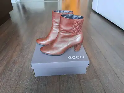 Ecco Brown Boots - Size 40, View more