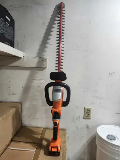 Hedgetrimmer 20 volt battery 24 inch cut, View more