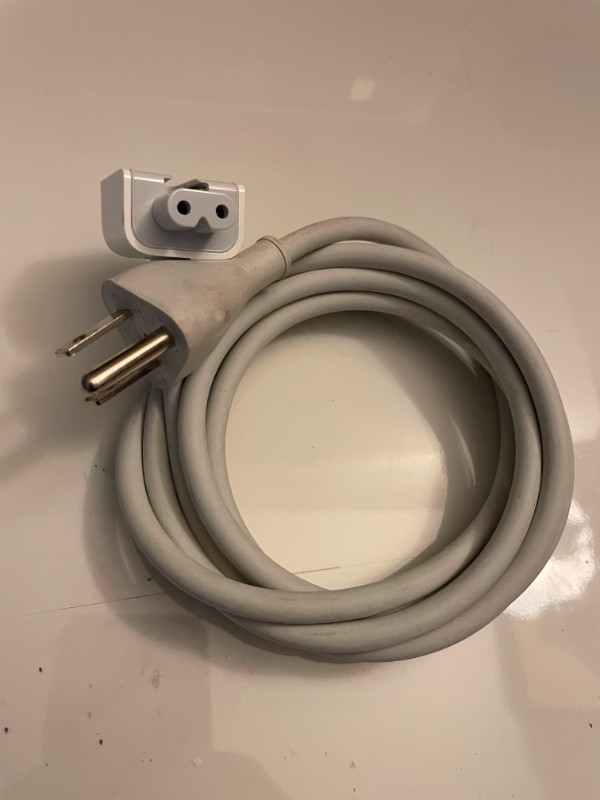 Genuine Apple Power Adapter Extension Cable in Cables & Connectors in Strathcona County - Image 4