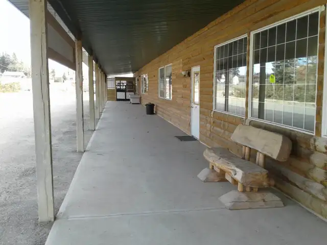 COMMERCIAL SPACE FOR RENT