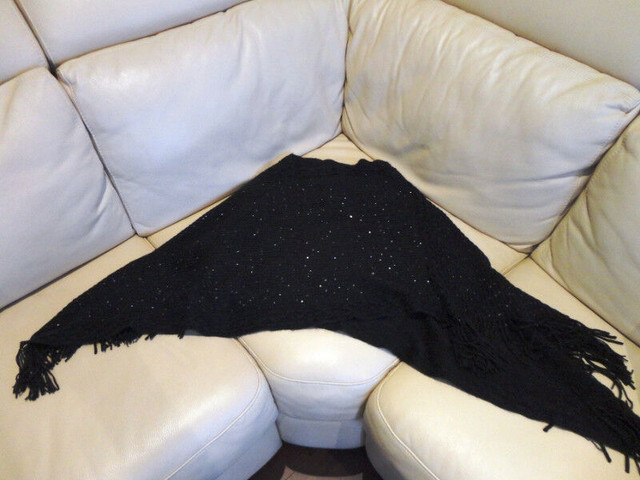 Black with Silver Sequins Lovely Large Shoulder Shawl Poncho in Women's - Other in Kitchener / Waterloo