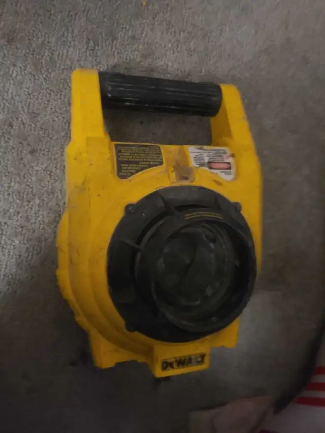 Bunch of dewalt in Power Tools in Calgary - Image 7