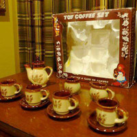 Set thé ou café complet enfant 4 services vintage / 15$