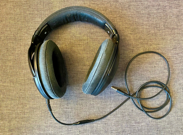 Sennheiser HD 598 CS headphones in Headphones in City of Toronto
