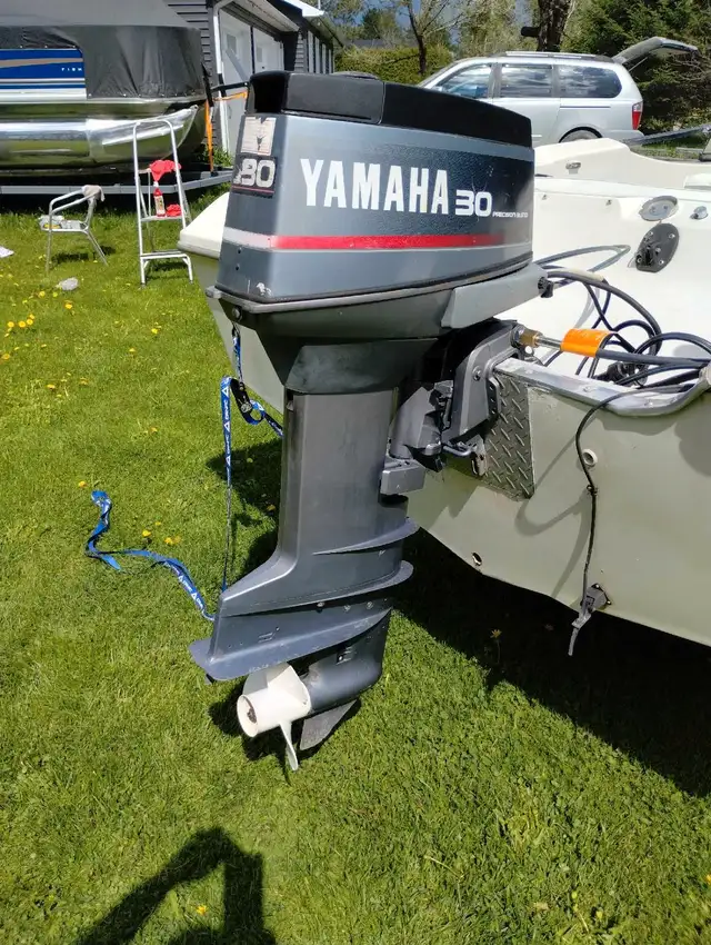 Bateau sport in Powerboats & Motorboats in Sherbrooke - Image 5