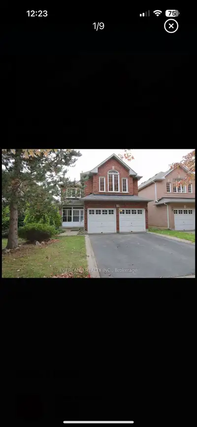 Great Location, Just Move in and enjoy! Fantastic 5 Bedrooms. Very Spacious and Best Layout. Sunny S...