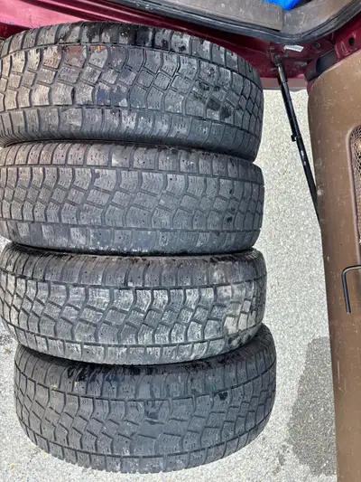 I'm selling a set of four Motomaster Winter Edge winter tires, size 235/65R18, perfect for providing...