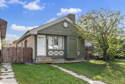 Welcome to this beautifully remodelled 896 sq. ft. bungalow in the desirable Tyndall Park neighborho...