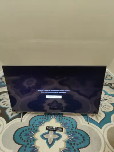 Used like new condition Remote included model un43tu690tfxzc 2022