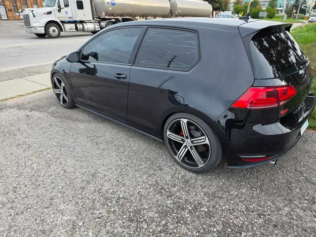 2015 VW GTI596878050806343682