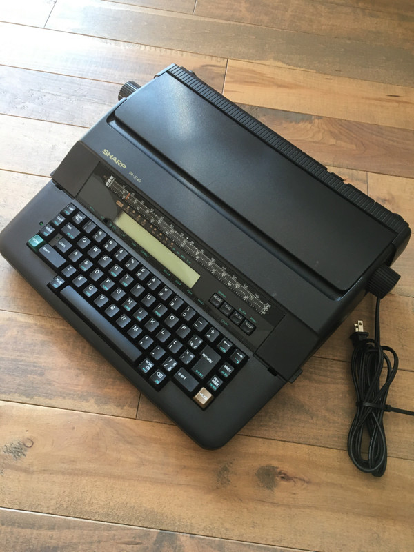 Sharp PA3140 Electric Typewriter in General Electronics in Markham / York Region
