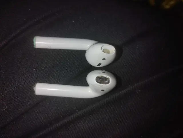 Ear buds 