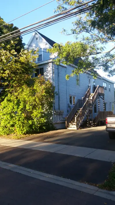 2 BEDROON DOWNTOWN HEAT INCLUDED RENOVATED