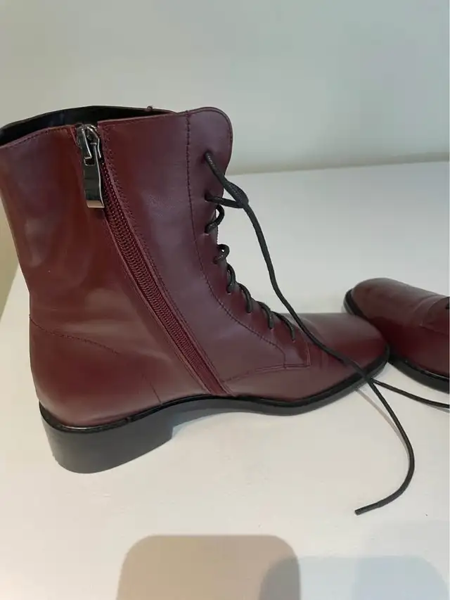 Women's Leather Boots Size 7 in Women's - Shoes in Windsor Region - Image 2