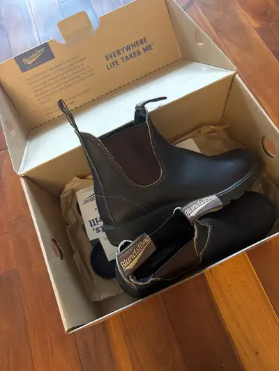  blundstones, View more