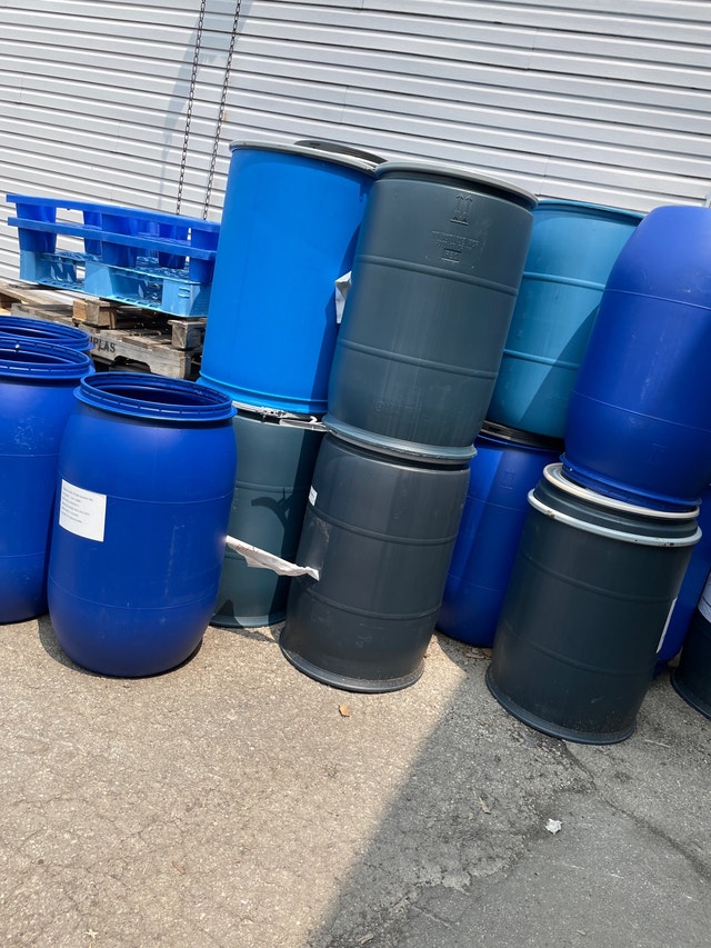 Empty plastic drums Free Stuff Hamilton Kijiji