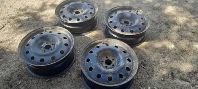 I have a set of steel rims from a 2015 Subaru Forester for sale. They were the winter set so a bit r...