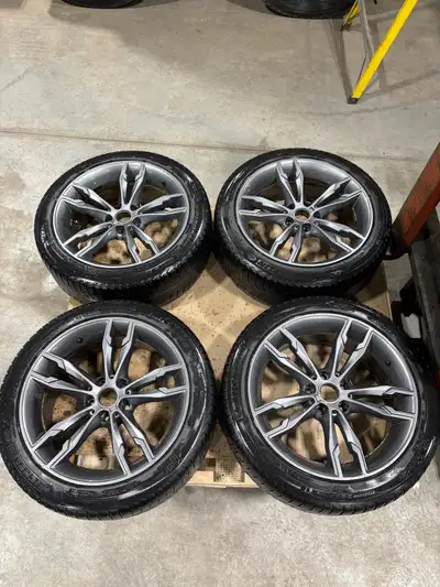Came off a 2019 BMW M550i OEM 18” BMW rims 5 bolt 120mm fitted with Michelins Ice-X. No longer have...
