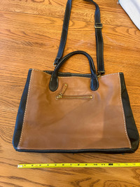 Roots leather purse