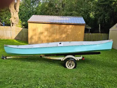 Canoe 15.4 feet manufactured by Gheenoe