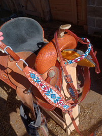 15" dale Rodriguez barrel saddle with matching tackset